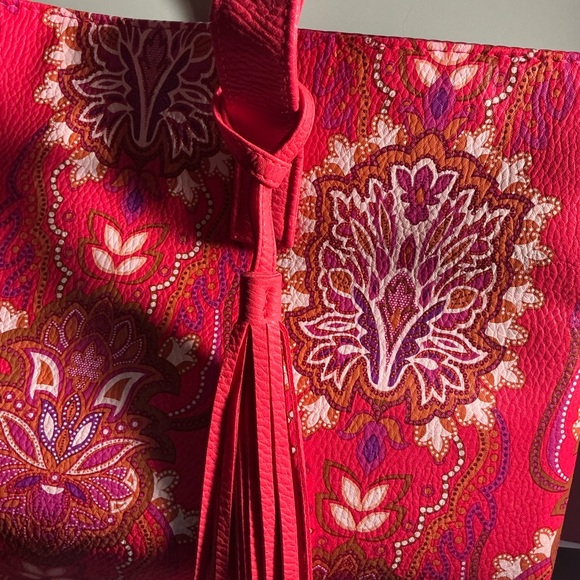 Elegant Red Paisley Tote Bag - Picture 2 of 9